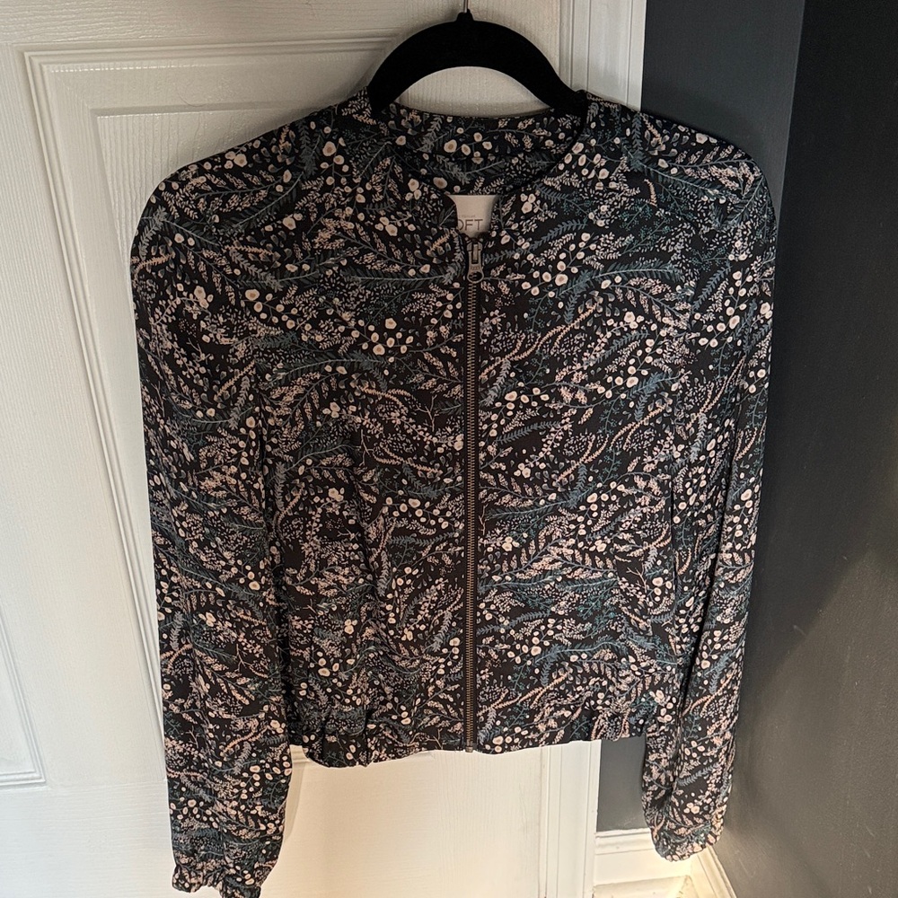EUC LOFT lightweight floral Patterned Bomber Jacket, sz XS